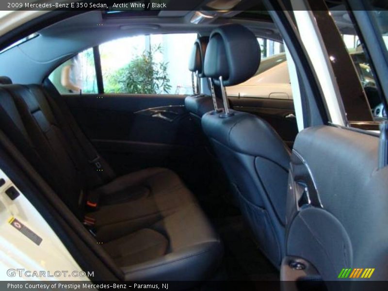 Arctic White / Black 2009 Mercedes-Benz E 350 Sedan