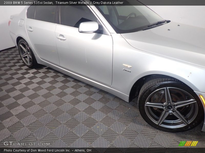 Titanium Silver Metallic / Grey Dakota Leather 2009 BMW 5 Series 535xi Sedan