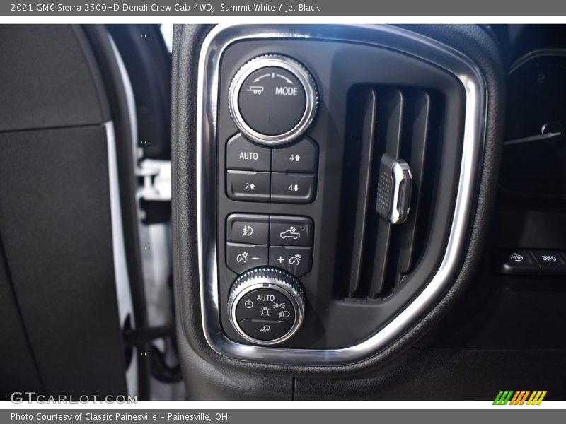 Summit White / Jet Black 2021 GMC Sierra 2500HD Denali Crew Cab 4WD