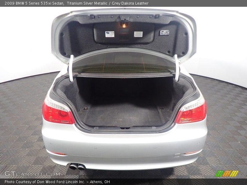Titanium Silver Metallic / Grey Dakota Leather 2009 BMW 5 Series 535xi Sedan