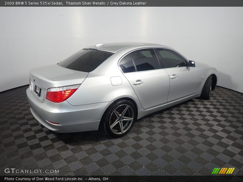 Titanium Silver Metallic / Grey Dakota Leather 2009 BMW 5 Series 535xi Sedan