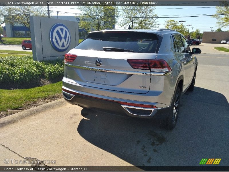 Pyrite Silver Metallic / Titan Black 2021 Volkswagen Atlas Cross Sport SEL Premium 4Motion