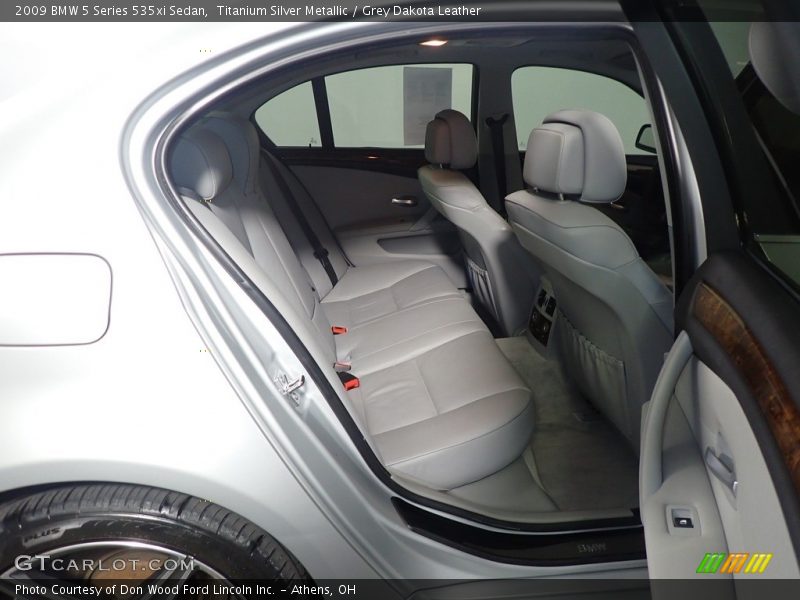 Titanium Silver Metallic / Grey Dakota Leather 2009 BMW 5 Series 535xi Sedan