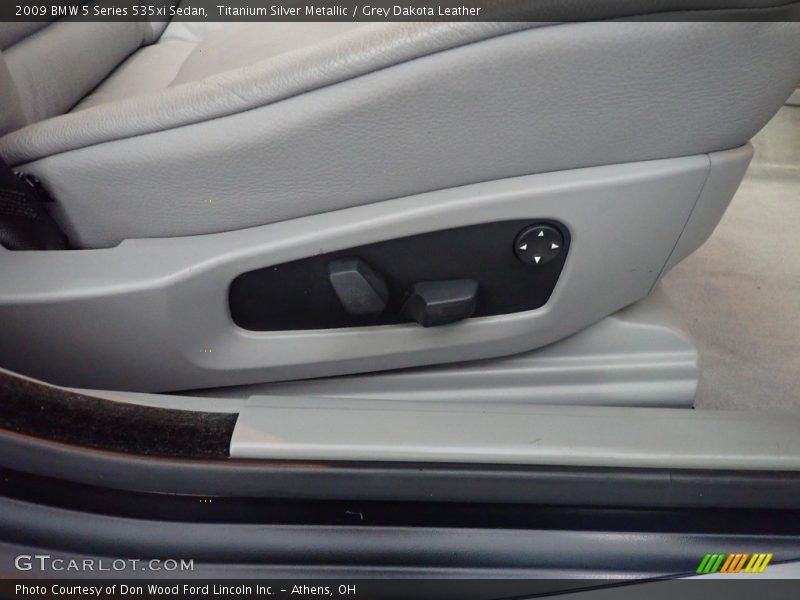 Titanium Silver Metallic / Grey Dakota Leather 2009 BMW 5 Series 535xi Sedan