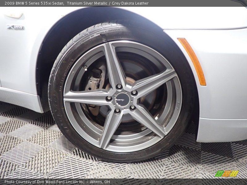 Titanium Silver Metallic / Grey Dakota Leather 2009 BMW 5 Series 535xi Sedan