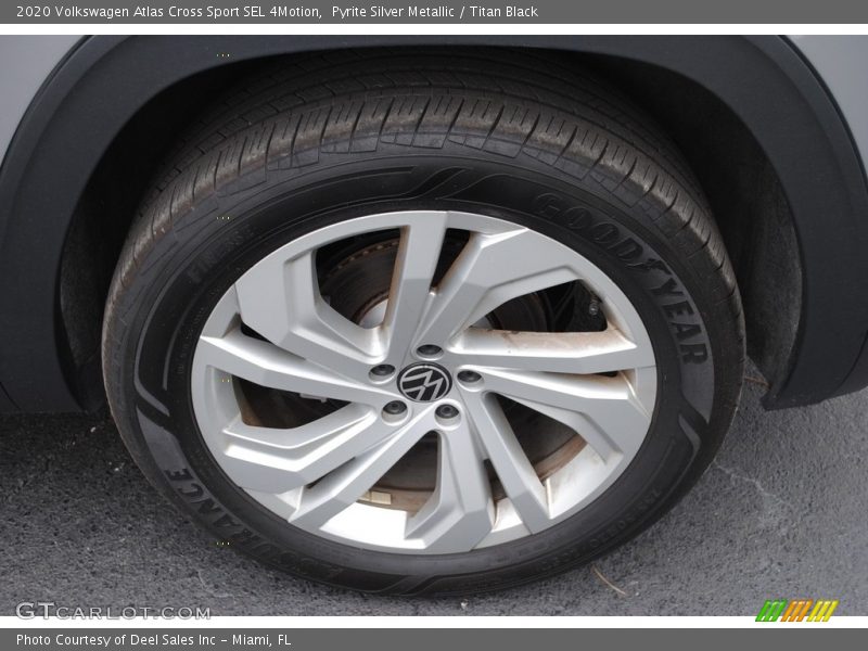 Pyrite Silver Metallic / Titan Black 2020 Volkswagen Atlas Cross Sport SEL 4Motion