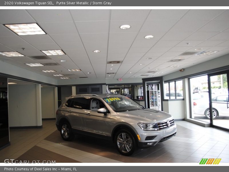 Pyrite Silver Metallic / Storm Gray 2020 Volkswagen Tiguan SEL