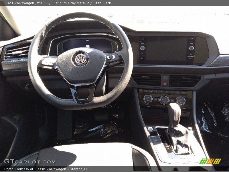 Platinum Gray Metallic / Titan Black 2021 Volkswagen Jetta SEL