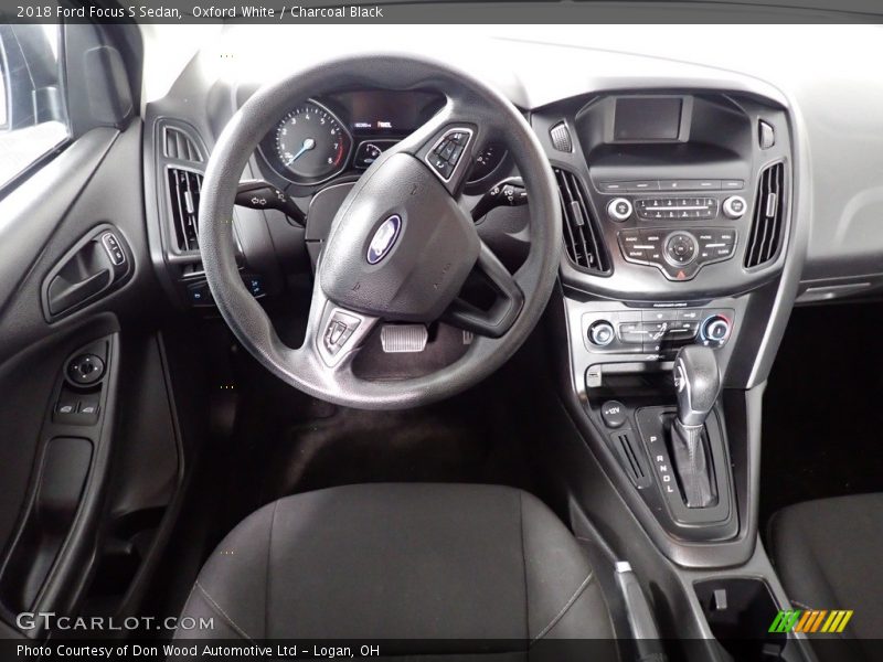 Oxford White / Charcoal Black 2018 Ford Focus S Sedan