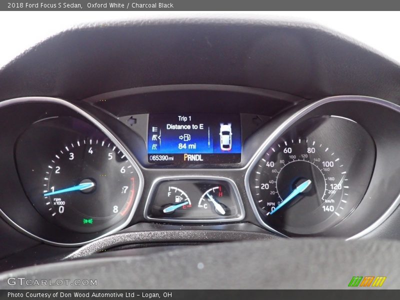 Oxford White / Charcoal Black 2018 Ford Focus S Sedan