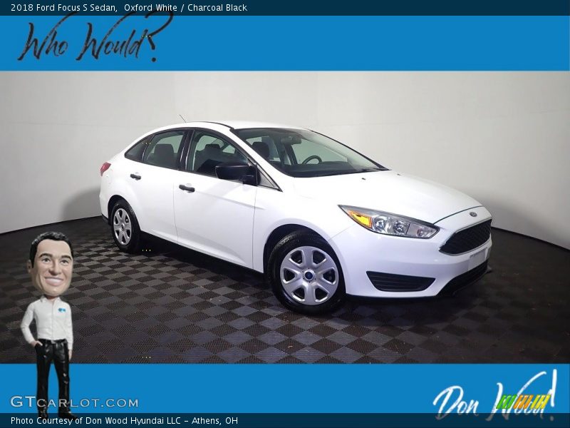 Oxford White / Charcoal Black 2018 Ford Focus S Sedan