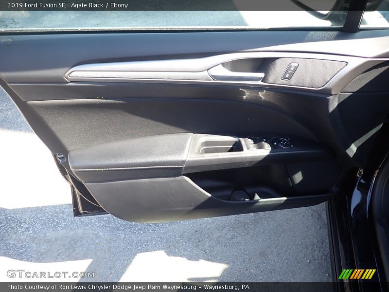 Agate Black / Ebony 2019 Ford Fusion SE