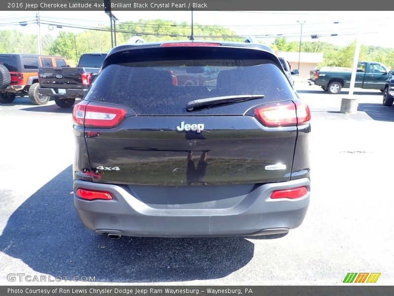 Brilliant Black Crystal Pearl / Black 2016 Jeep Cherokee Latitude 4x4