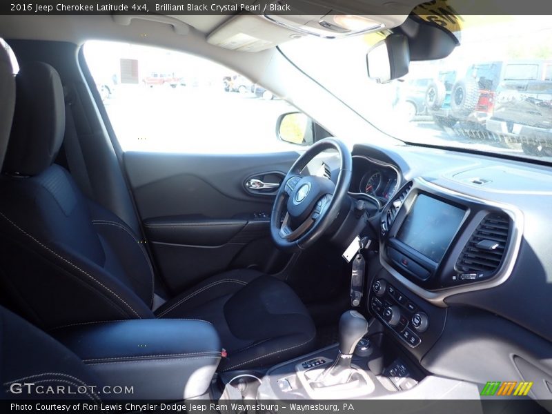 Brilliant Black Crystal Pearl / Black 2016 Jeep Cherokee Latitude 4x4