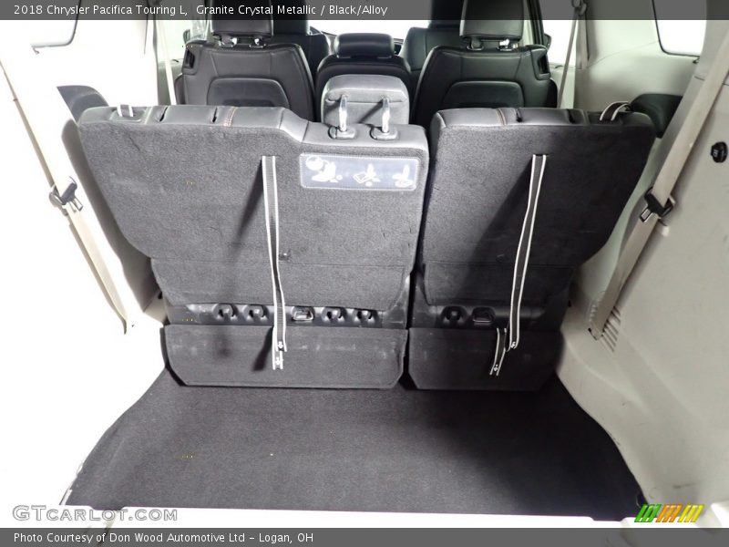 Granite Crystal Metallic / Black/Alloy 2018 Chrysler Pacifica Touring L