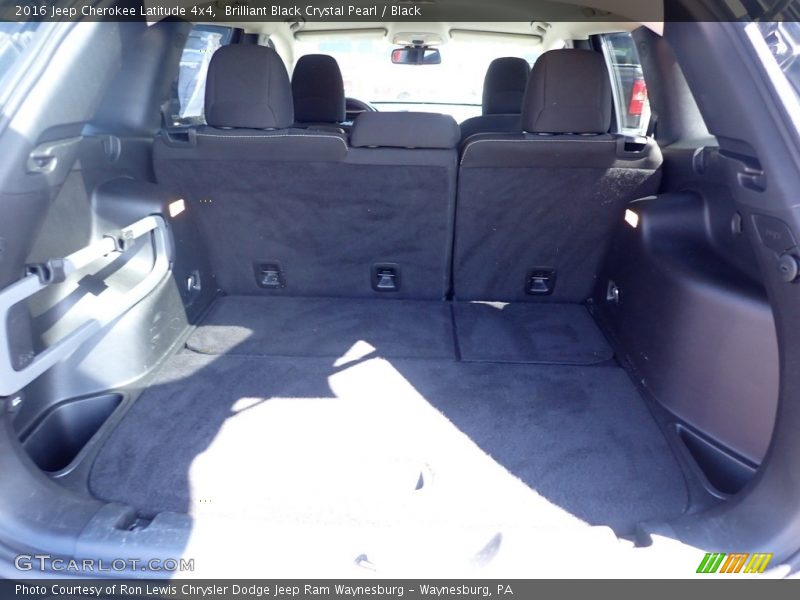 Brilliant Black Crystal Pearl / Black 2016 Jeep Cherokee Latitude 4x4