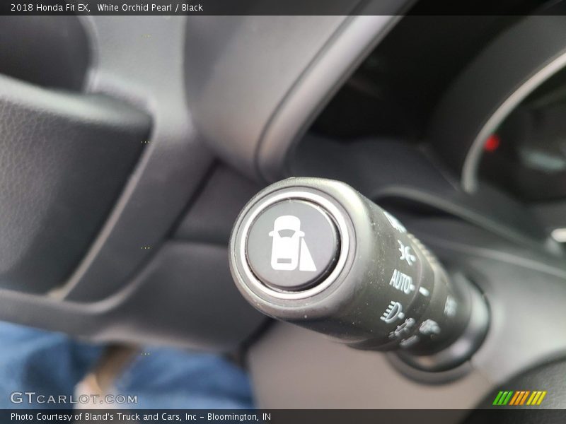 White Orchid Pearl / Black 2018 Honda Fit EX