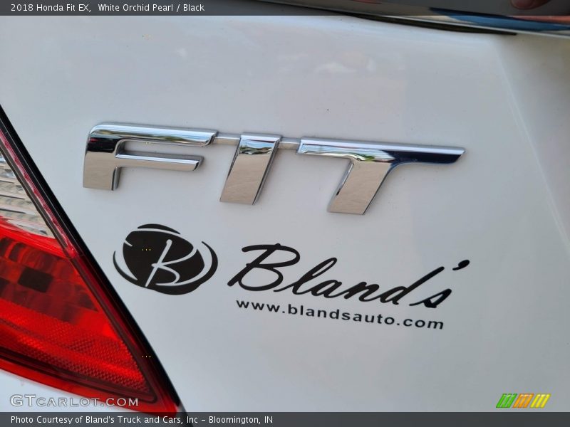 White Orchid Pearl / Black 2018 Honda Fit EX