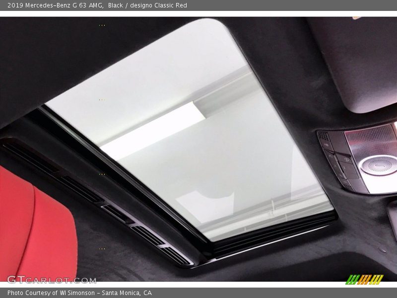 Black / designo Classic Red 2019 Mercedes-Benz G 63 AMG
