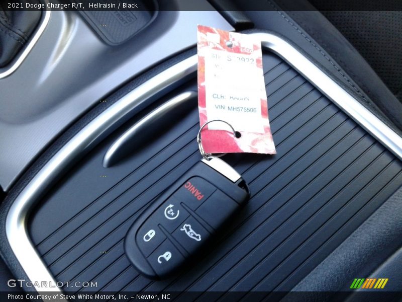 Hellraisin / Black 2021 Dodge Charger R/T