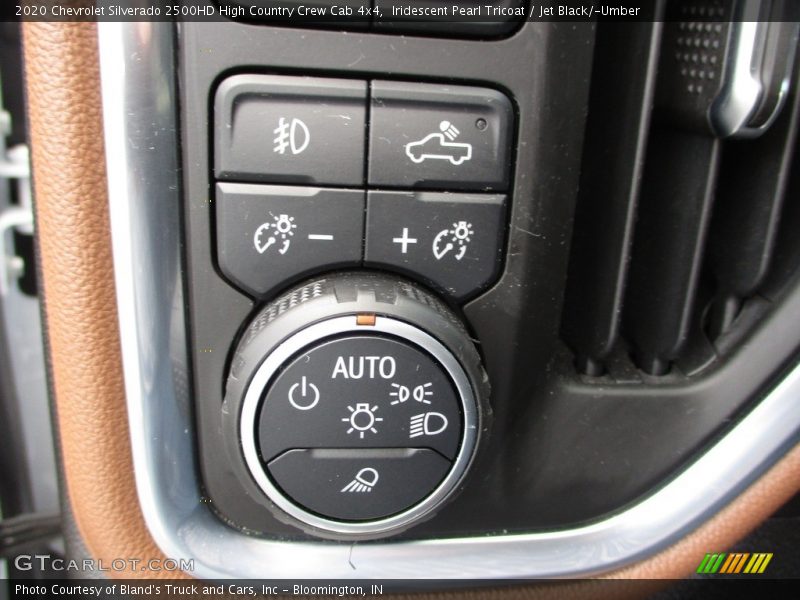 Iridescent Pearl Tricoat / Jet Black/­Umber 2020 Chevrolet Silverado 2500HD High Country Crew Cab 4x4