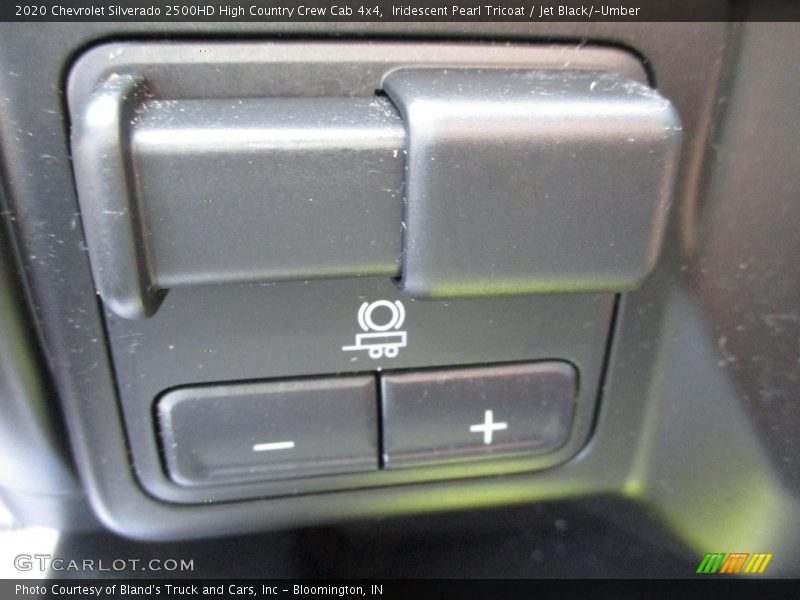 Iridescent Pearl Tricoat / Jet Black/­Umber 2020 Chevrolet Silverado 2500HD High Country Crew Cab 4x4