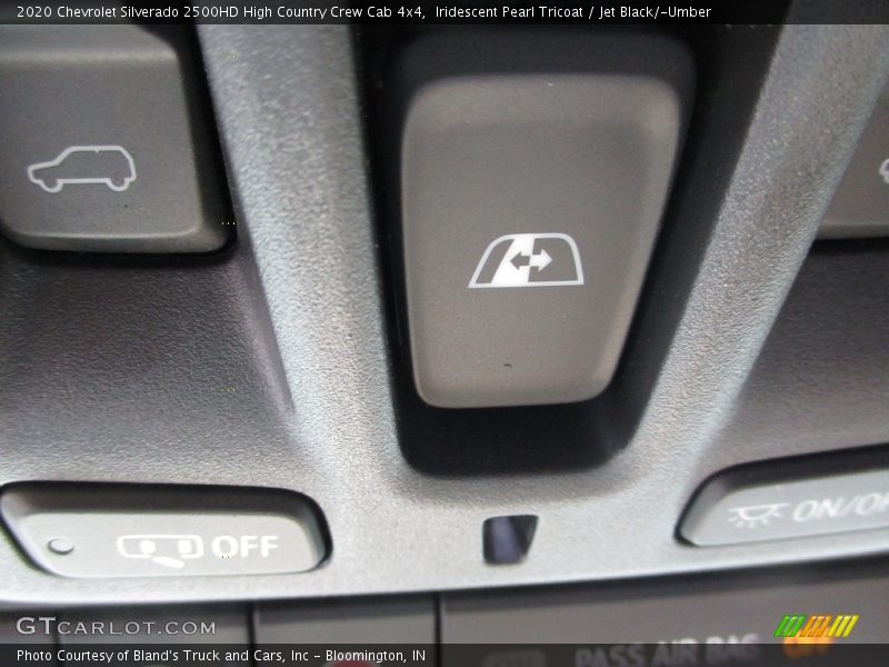 Iridescent Pearl Tricoat / Jet Black/­Umber 2020 Chevrolet Silverado 2500HD High Country Crew Cab 4x4
