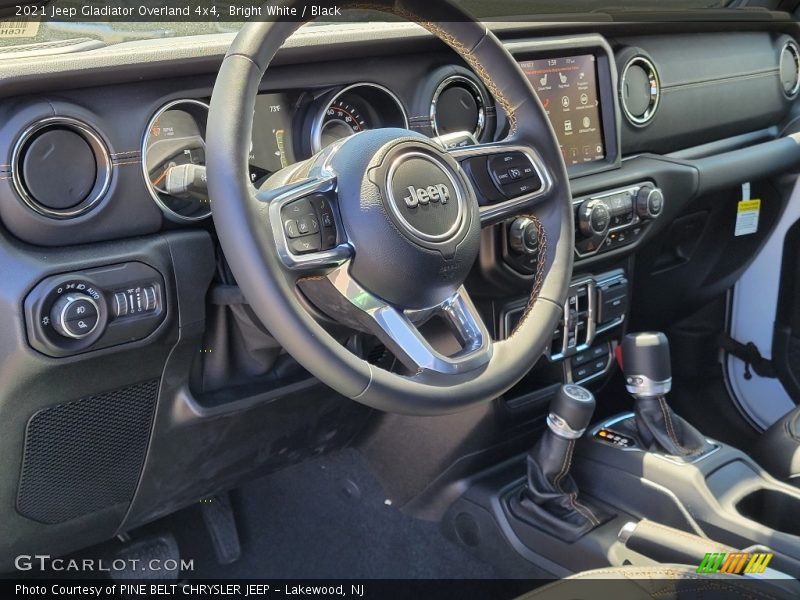 Bright White / Black 2021 Jeep Gladiator Overland 4x4