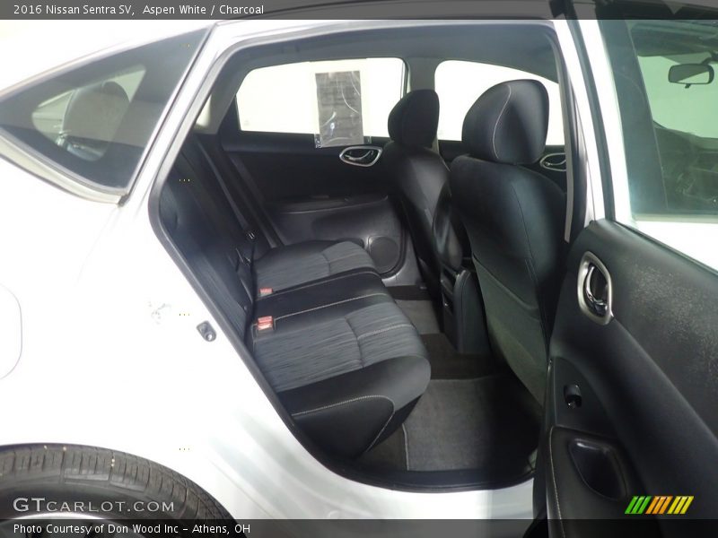 Aspen White / Charcoal 2016 Nissan Sentra SV