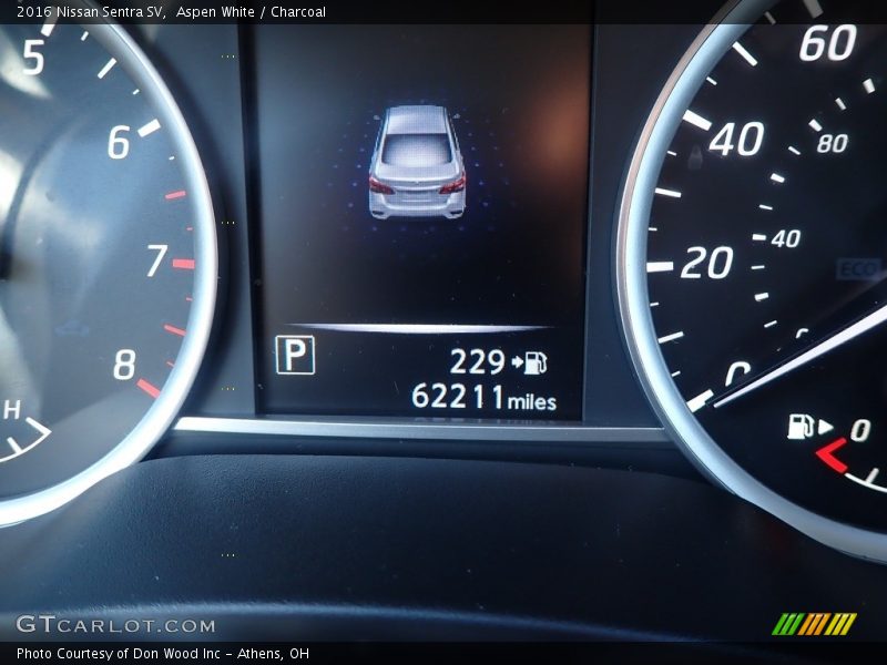 Aspen White / Charcoal 2016 Nissan Sentra SV