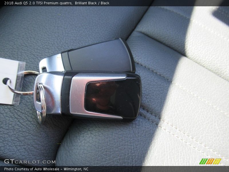 Brilliant Black / Black 2018 Audi Q5 2.0 TFSI Premium quattro