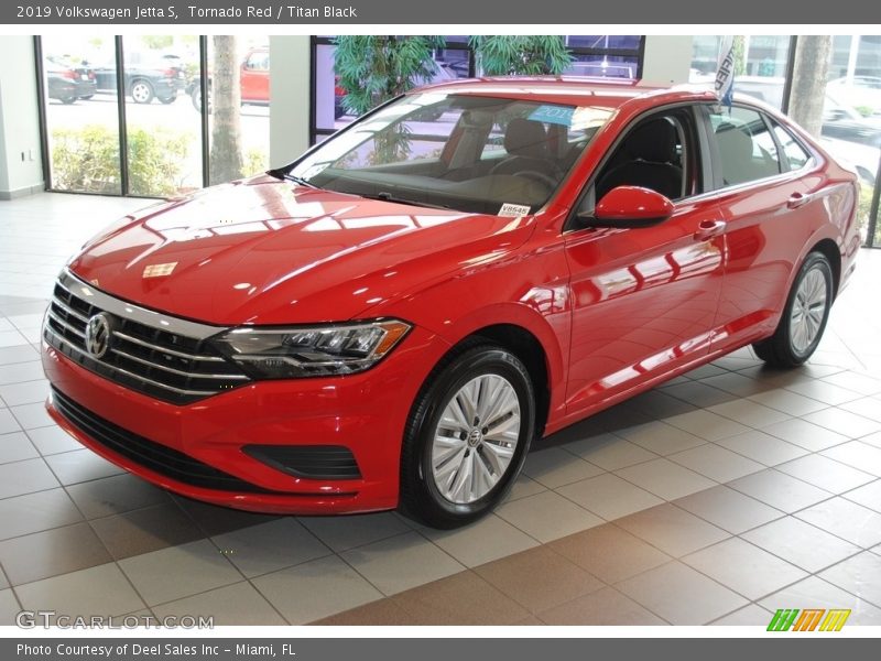 Tornado Red / Titan Black 2019 Volkswagen Jetta S