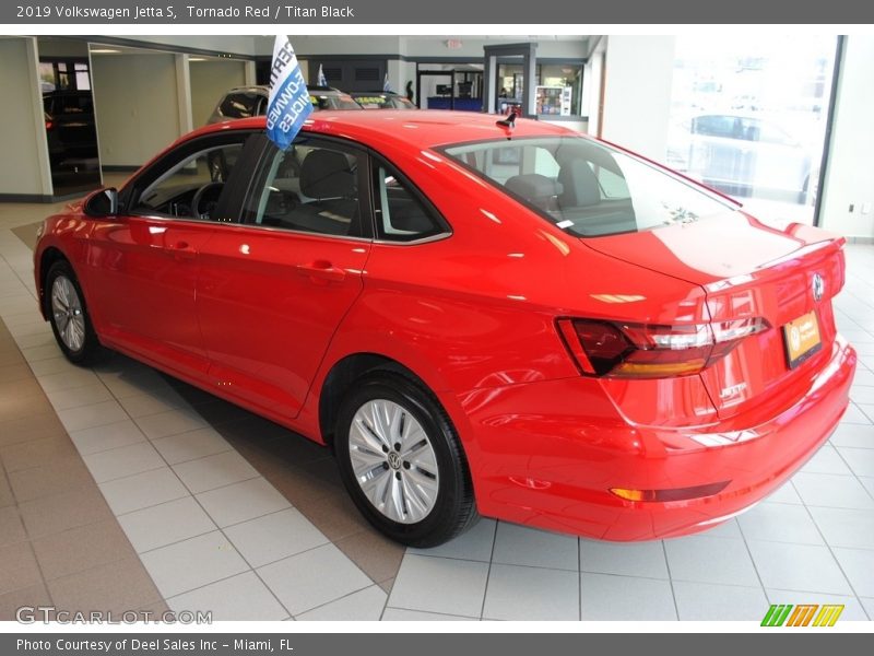 Tornado Red / Titan Black 2019 Volkswagen Jetta S