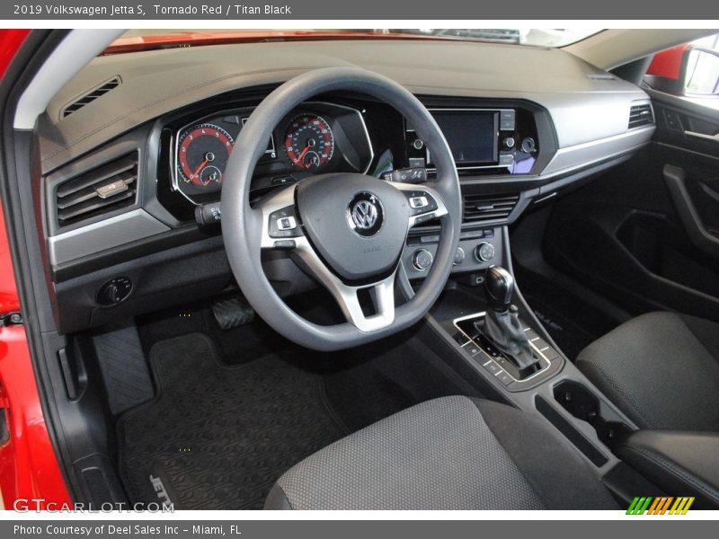 Tornado Red / Titan Black 2019 Volkswagen Jetta S
