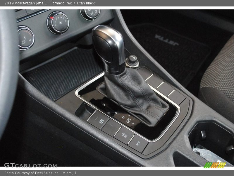 Tornado Red / Titan Black 2019 Volkswagen Jetta S