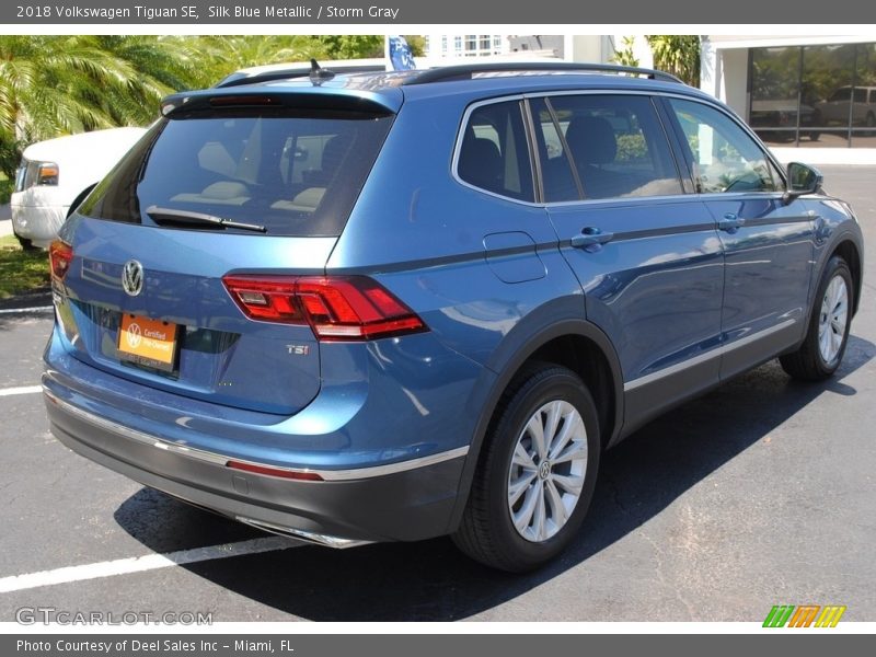 Silk Blue Metallic / Storm Gray 2018 Volkswagen Tiguan SE