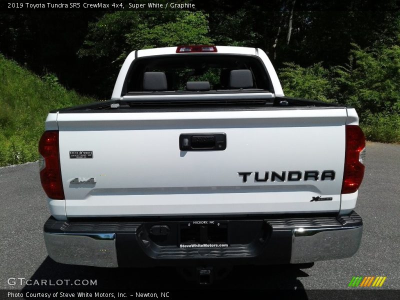 Super White / Graphite 2019 Toyota Tundra SR5 CrewMax 4x4