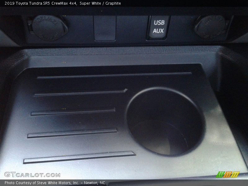 Super White / Graphite 2019 Toyota Tundra SR5 CrewMax 4x4