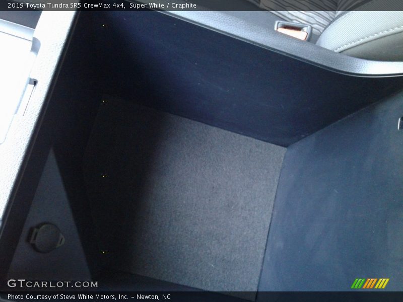 Super White / Graphite 2019 Toyota Tundra SR5 CrewMax 4x4