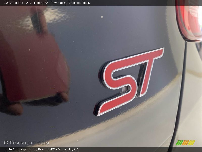  2017 Focus ST Hatch Logo