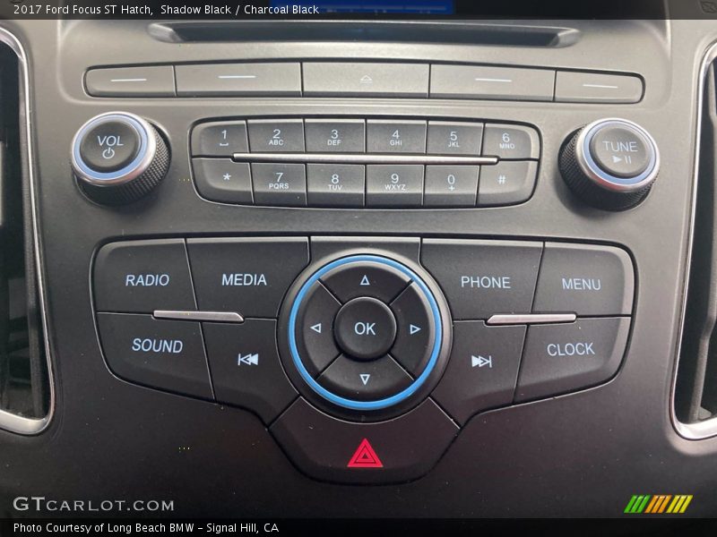 Controls of 2017 Focus ST Hatch