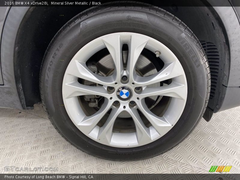 Mineral Silver Metallic / Black 2016 BMW X4 xDrive28i