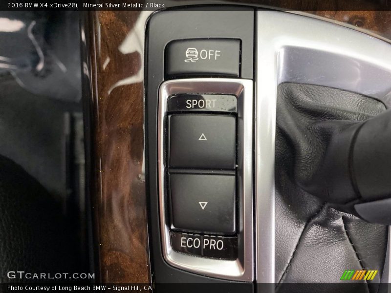 Mineral Silver Metallic / Black 2016 BMW X4 xDrive28i
