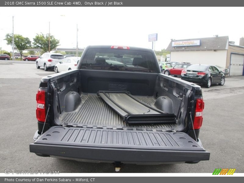 Onyx Black / Jet Black 2018 GMC Sierra 1500 SLE Crew Cab 4WD