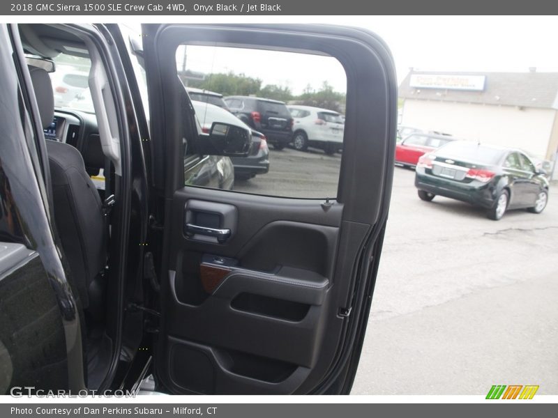 Onyx Black / Jet Black 2018 GMC Sierra 1500 SLE Crew Cab 4WD