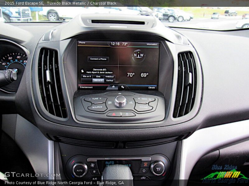 Tuxedo Black Metallic / Charcoal Black 2015 Ford Escape SE