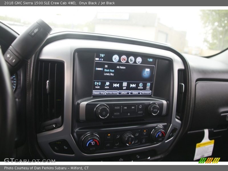 Onyx Black / Jet Black 2018 GMC Sierra 1500 SLE Crew Cab 4WD