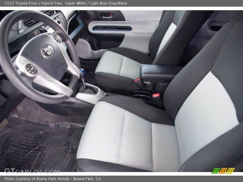 Super White / Light Blue Gray/Black 2013 Toyota Prius c Hybrid Two