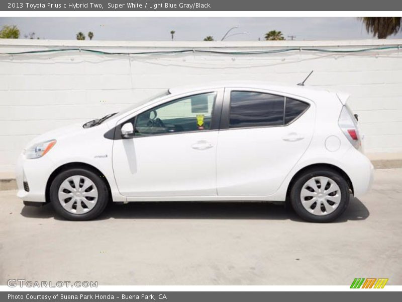 Super White / Light Blue Gray/Black 2013 Toyota Prius c Hybrid Two