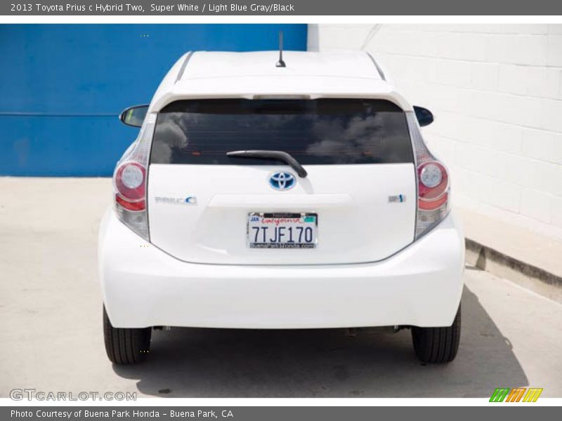 Super White / Light Blue Gray/Black 2013 Toyota Prius c Hybrid Two